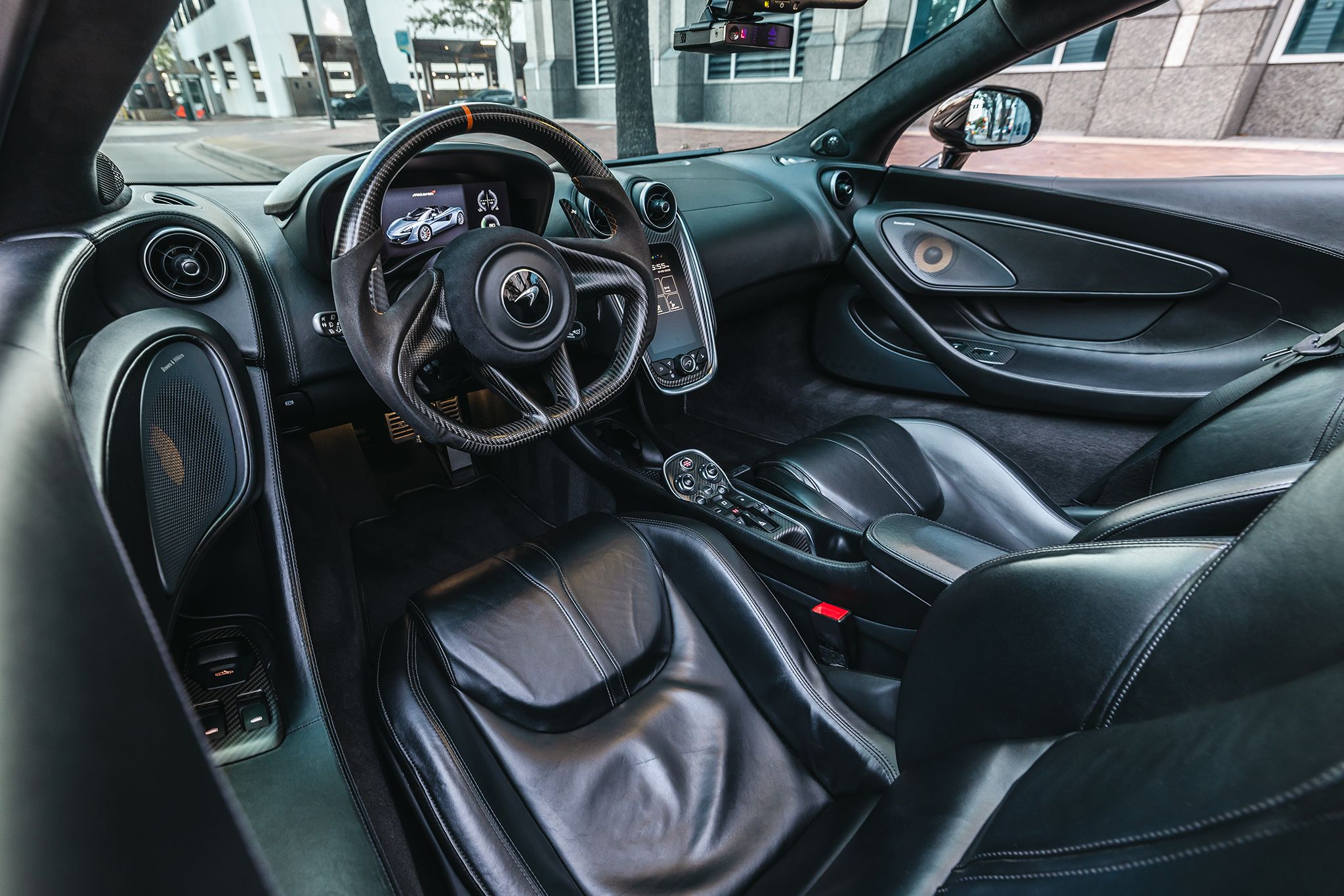 Used 2019 McLaren 570S Spider RWD image 18
