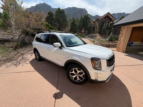 Used 2020 Kia Telluride EX AWD/4WD image 1