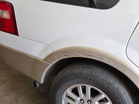 Used 2010 Ford Expedition Eddie Bauer image 19