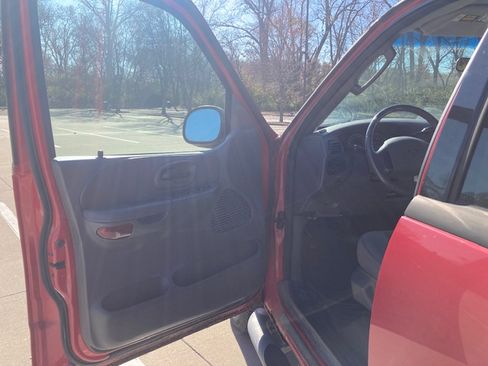 Used 2003 Ford F150 XLT image 24