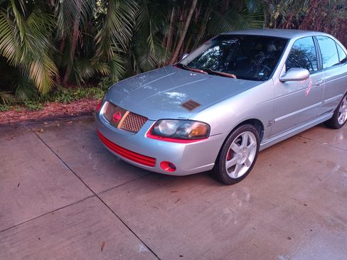 Used 2004 Nissan Sentra SE-R w/ Sunroof Pkg image 1