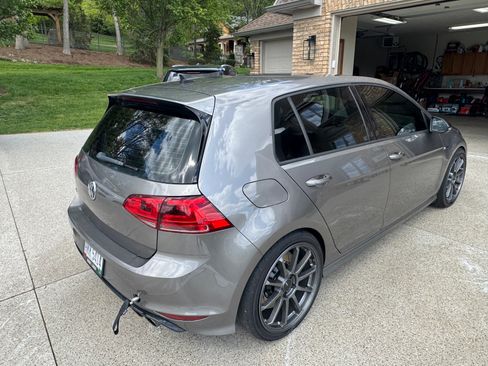 Used 2016 Volkswagen Golf 4-Door AWD/4WD image 8
