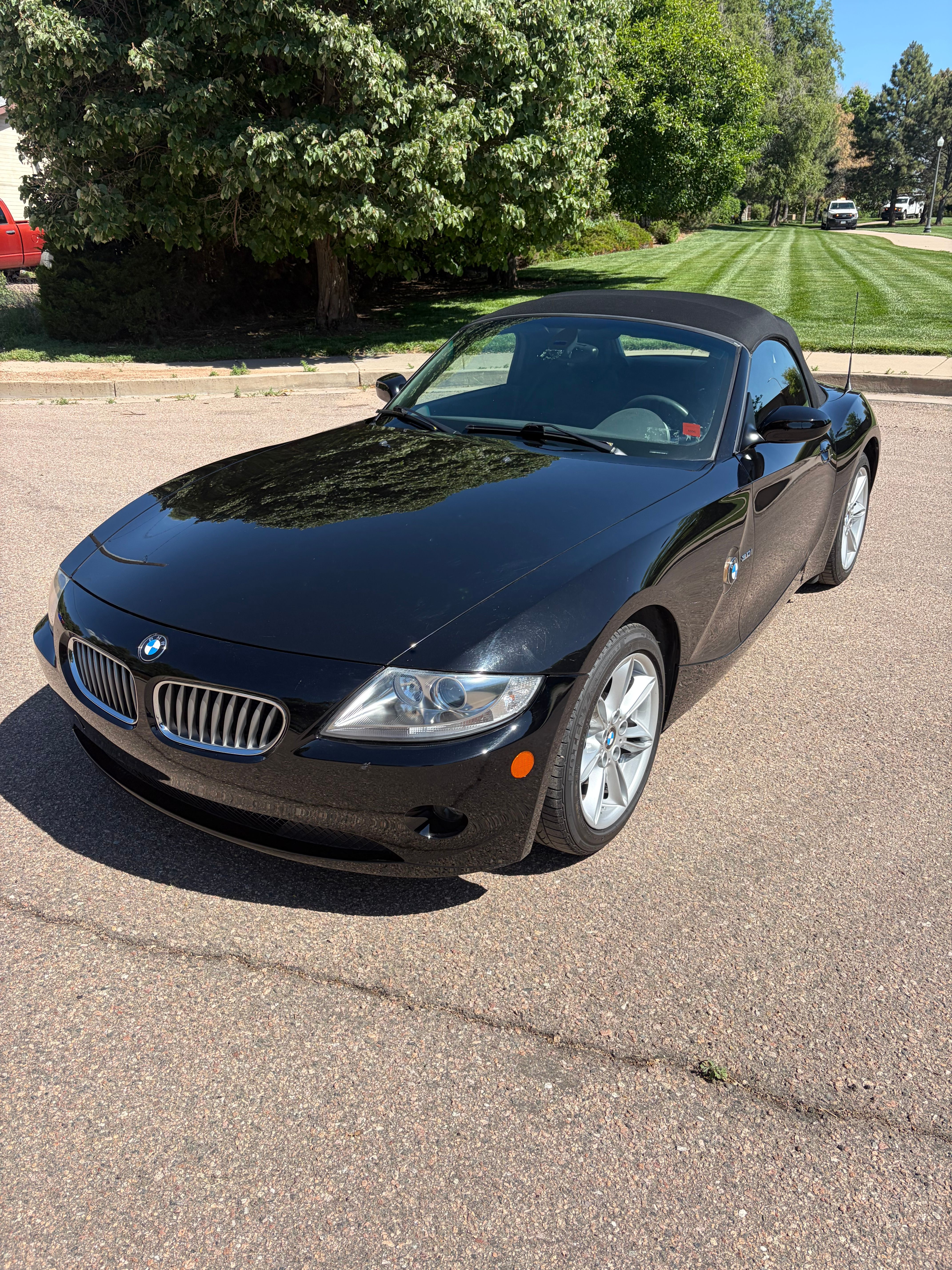 Used 2005 BMW Z4 3.0i RWD image 4