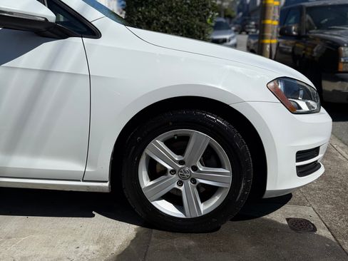 Used 2017 Volkswagen Golf Wolfsburg Edition FWD image 10