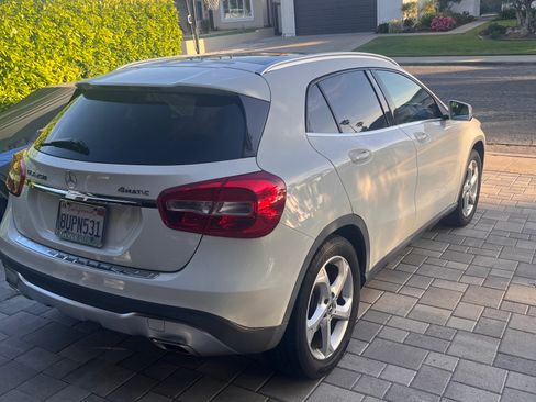 Used 2018 Mercedes-Benz GLA 250 4MATIC image 4