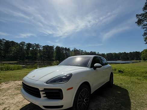 Used 2019 Porsche Cayenne S AWD/4WD image 10