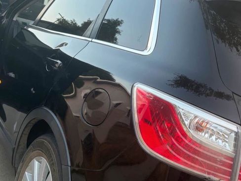 Used 2010 MAZDA CX-9 Touring w/ Moonroof & Bose Audio Pkg image 9