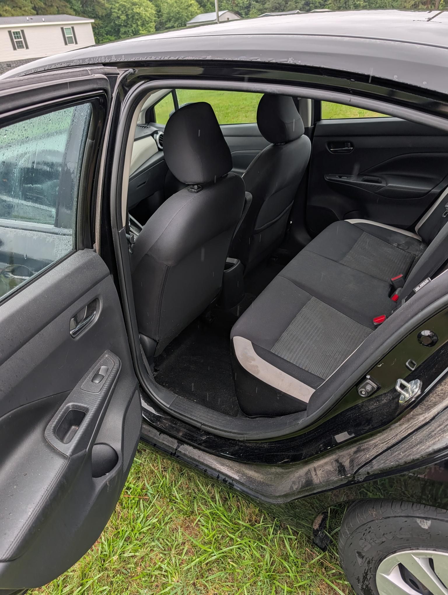 Used 2020 Nissan Versa SV FWD image 15