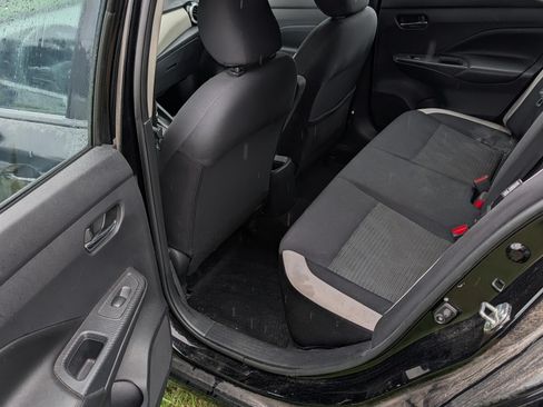 Used 2020 Nissan Versa SV FWD image 15