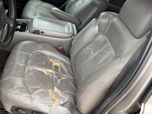 Used 2002 Chevrolet Tahoe LS image 13