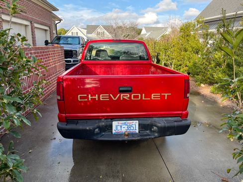 Used 2001 Chevrolet S10 Pickup 2WD Extended Cab image 9