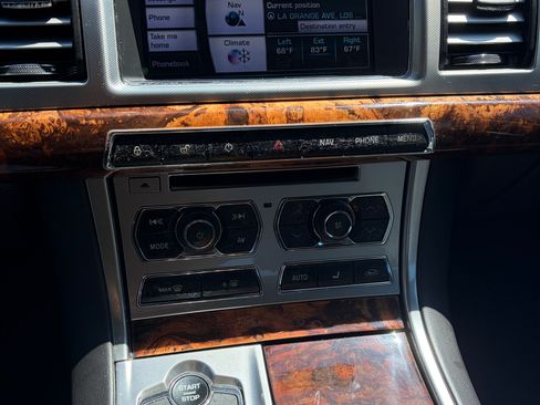 Used 2012 Jaguar XF RWD image 12
