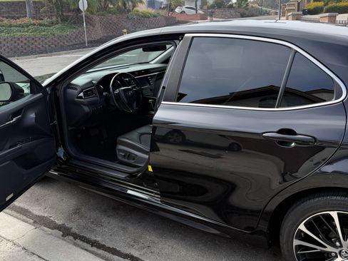 Used 2019 Toyota Camry SE image 15
