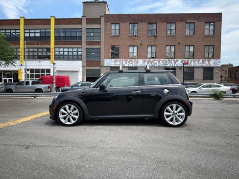 Used 2011 MINI Cooper S FWD image 1