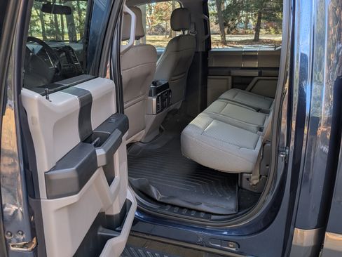 Used 2015 Ford F150 XLT w/ Equipment Group 302A Luxury image 14