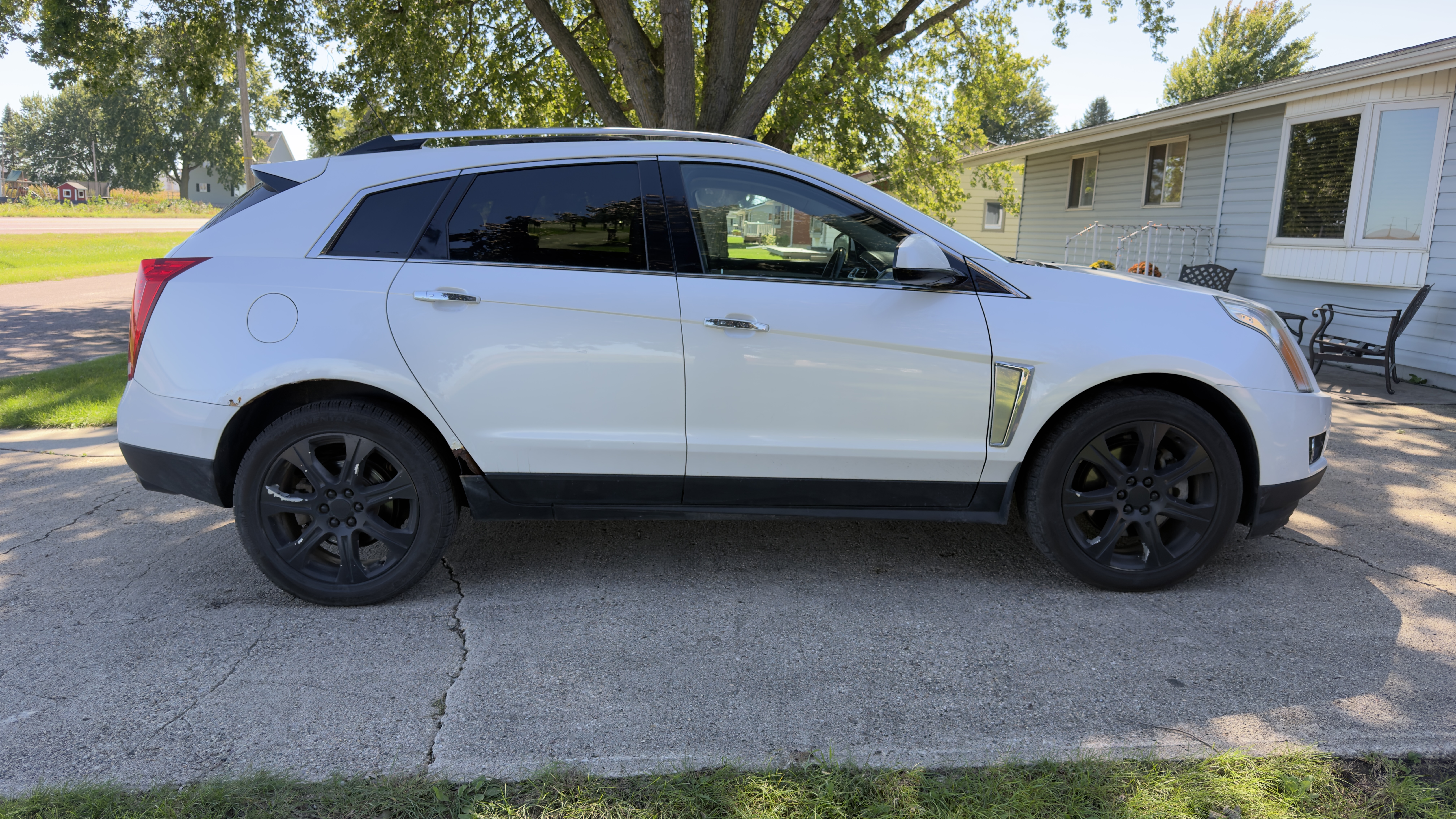 Used 2015 Cadillac SRX Performance AWD/4WD image 2