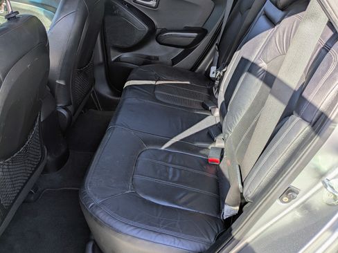 Used 2011 Hyundai Tucson Limited w/ Premium Pkg 3 image 25