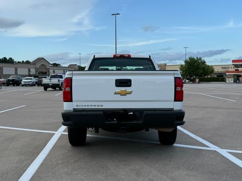 Used 2018 Chevrolet Silverado 1500 W/T w/ Trailering Package AWD/4WD image 8