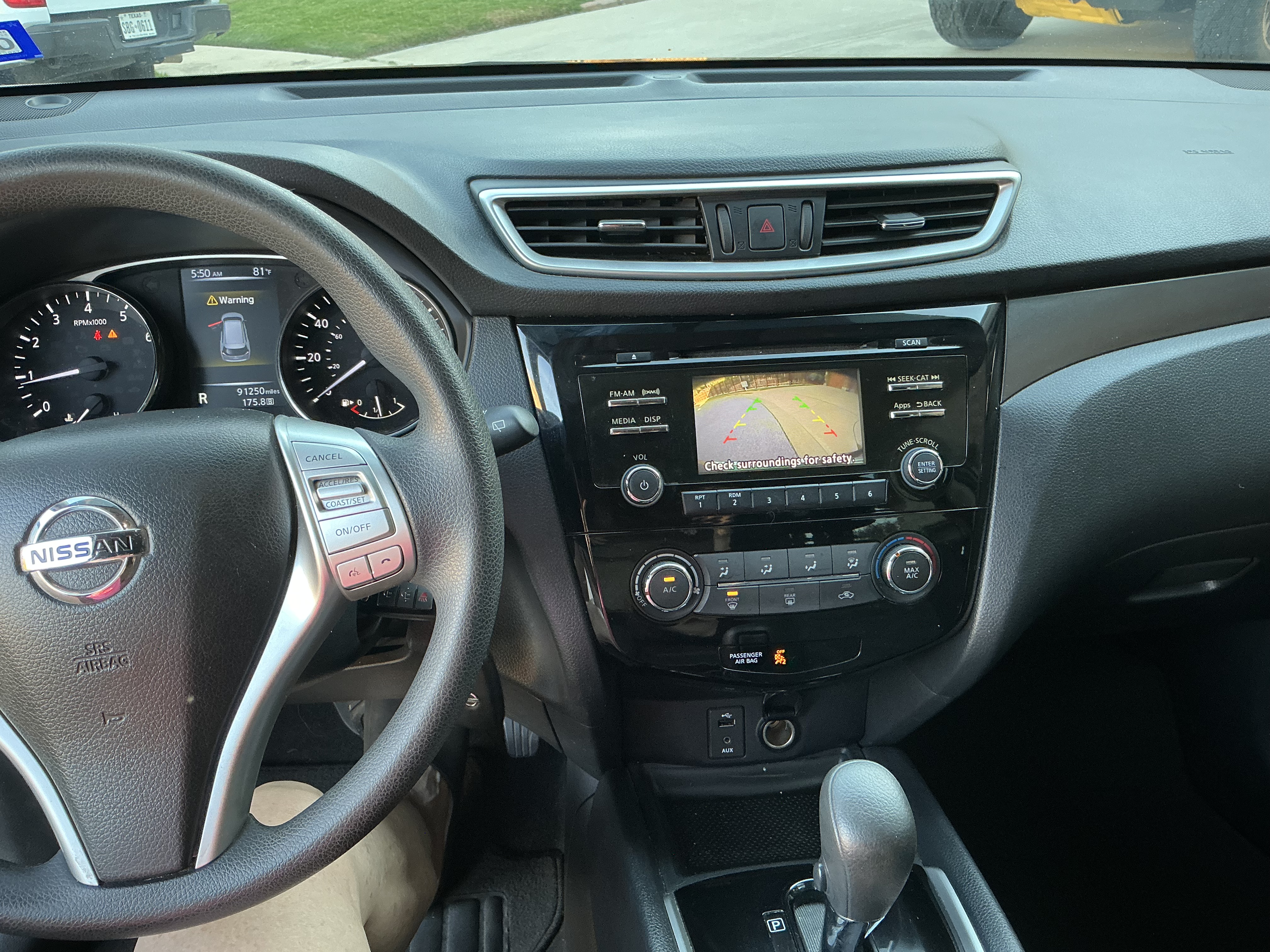 Used 2016 Nissan Rogue S AWD/4WD image 5