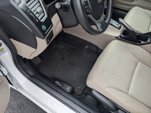 Used 2015 Honda Civic SE image 13