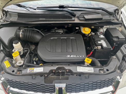 Used 2017 Dodge Grand Caravan SE w/ Power Window Group FWD image 15