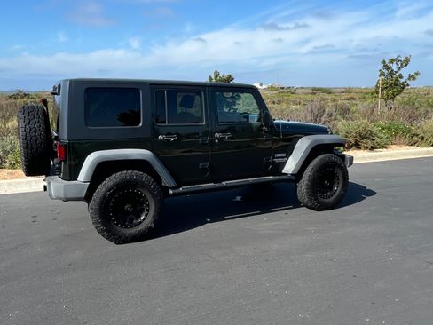 Used 2010 Jeep Wrangler Unlimited Sport image 4