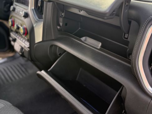 Used 2022 Chevrolet Silverado 2500 LT w/ Convenience Package image 26