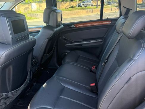 Used 2007 Mercedes-Benz GL 450 4MATIC image 2
