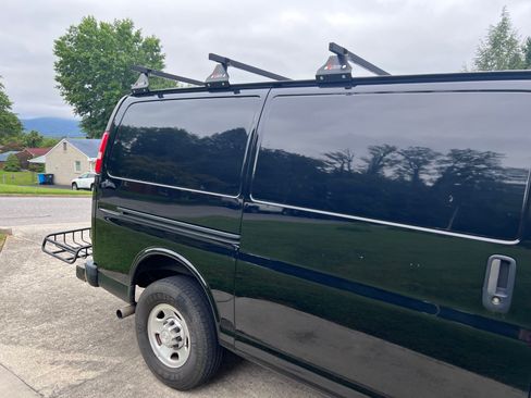 Used 2020 Chevrolet Express 2500 w/ Driver Convenience Package RWD image 6