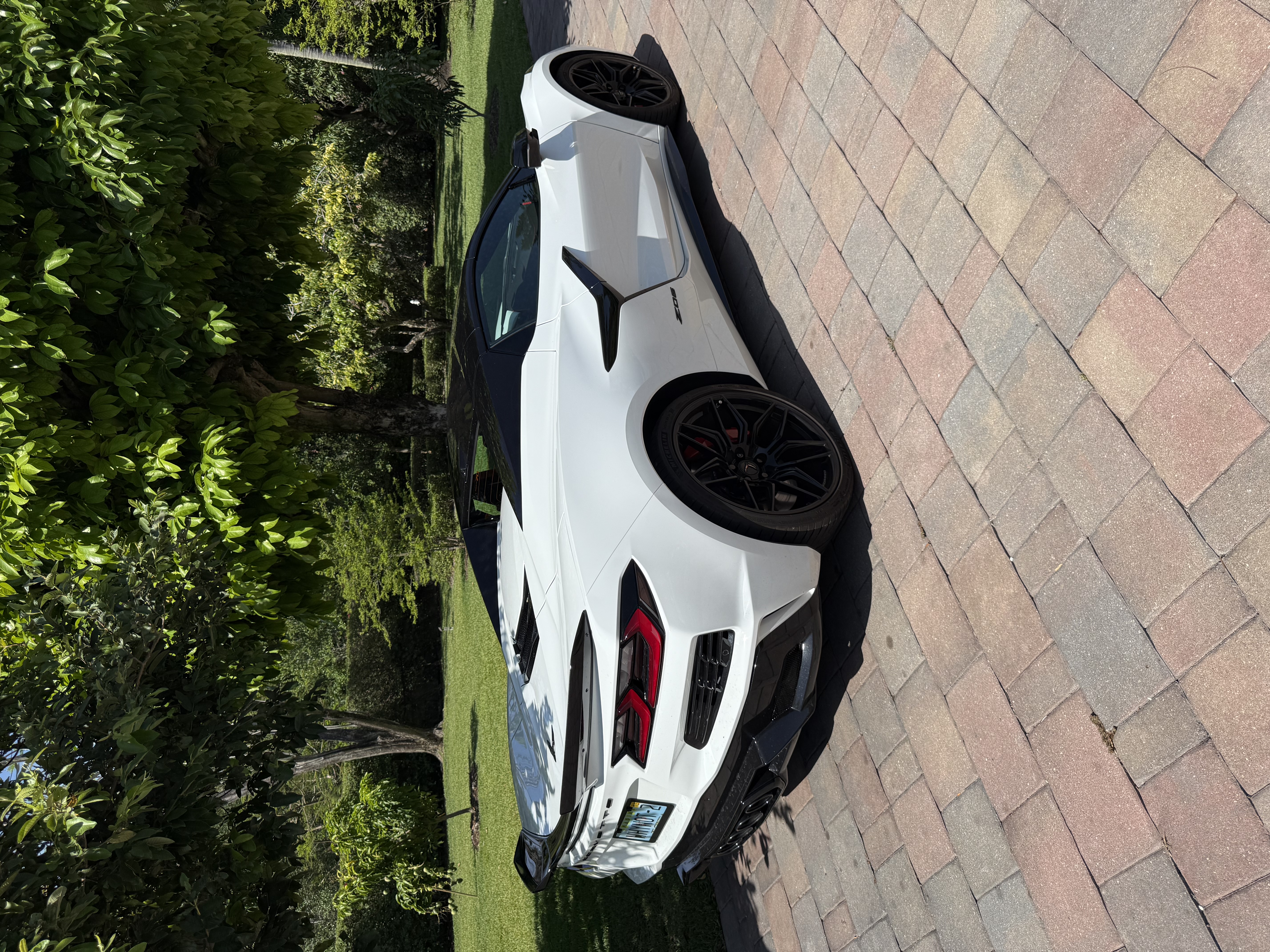Used 2023 Chevrolet Corvette Z06 w/ Stealth Interior Trim Package RWD image 9