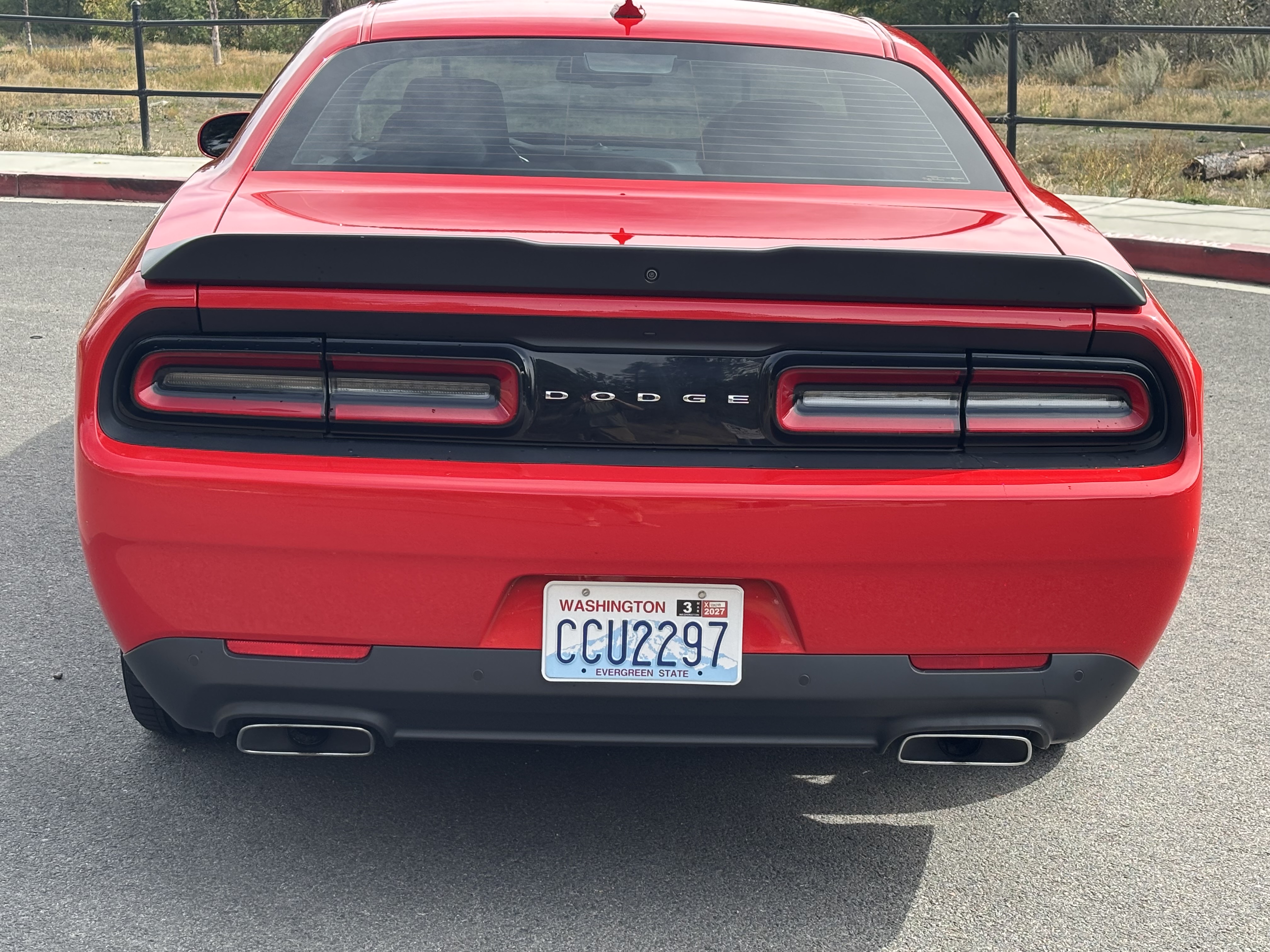 Used 2016 Dodge Challenger R/T Scat Pack w/ Leather Interior Group RWD image 14