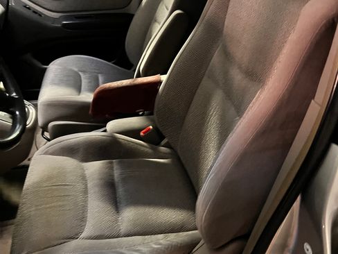 Used 2001 Toyota Highlander 2WD V6 image 12