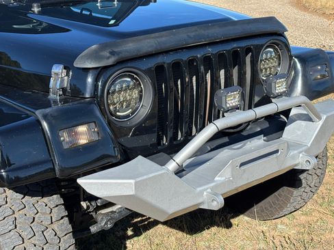 Used 2004 Jeep Wrangler 4WD image 5