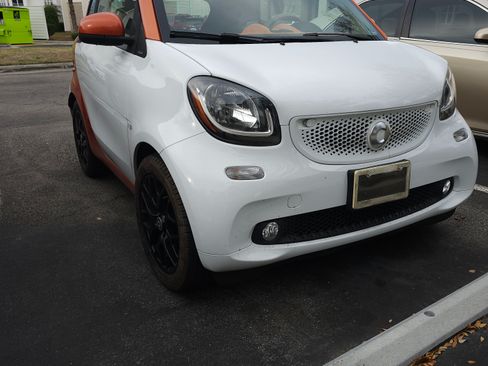 Used 2016 smart fortwo passion image 25