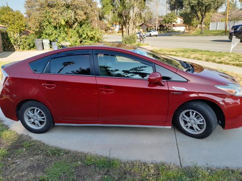 Used 2011 Toyota Prius Two image 5