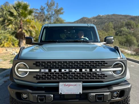 Used 2023 Ford Bronco Badlands image 14