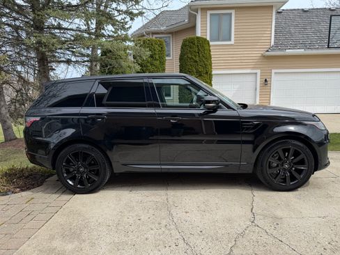 Used 2021 Land Rover Range Rover Sport HSE Silver Edition image 2