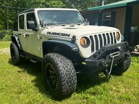 Used 2018 Jeep Wrangler Unlimited Rubicon AWD/4WD image 2