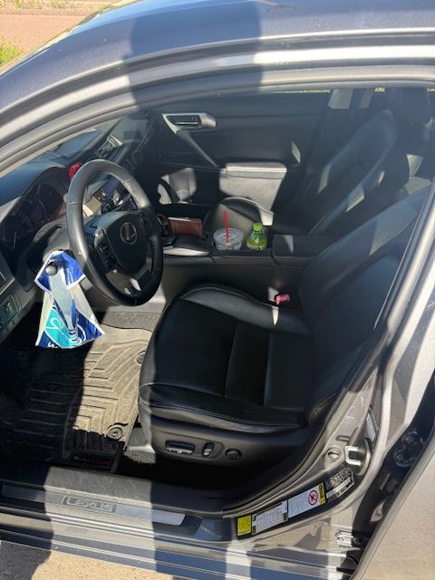 Used 2014 Lexus CT 200h FWD image 2