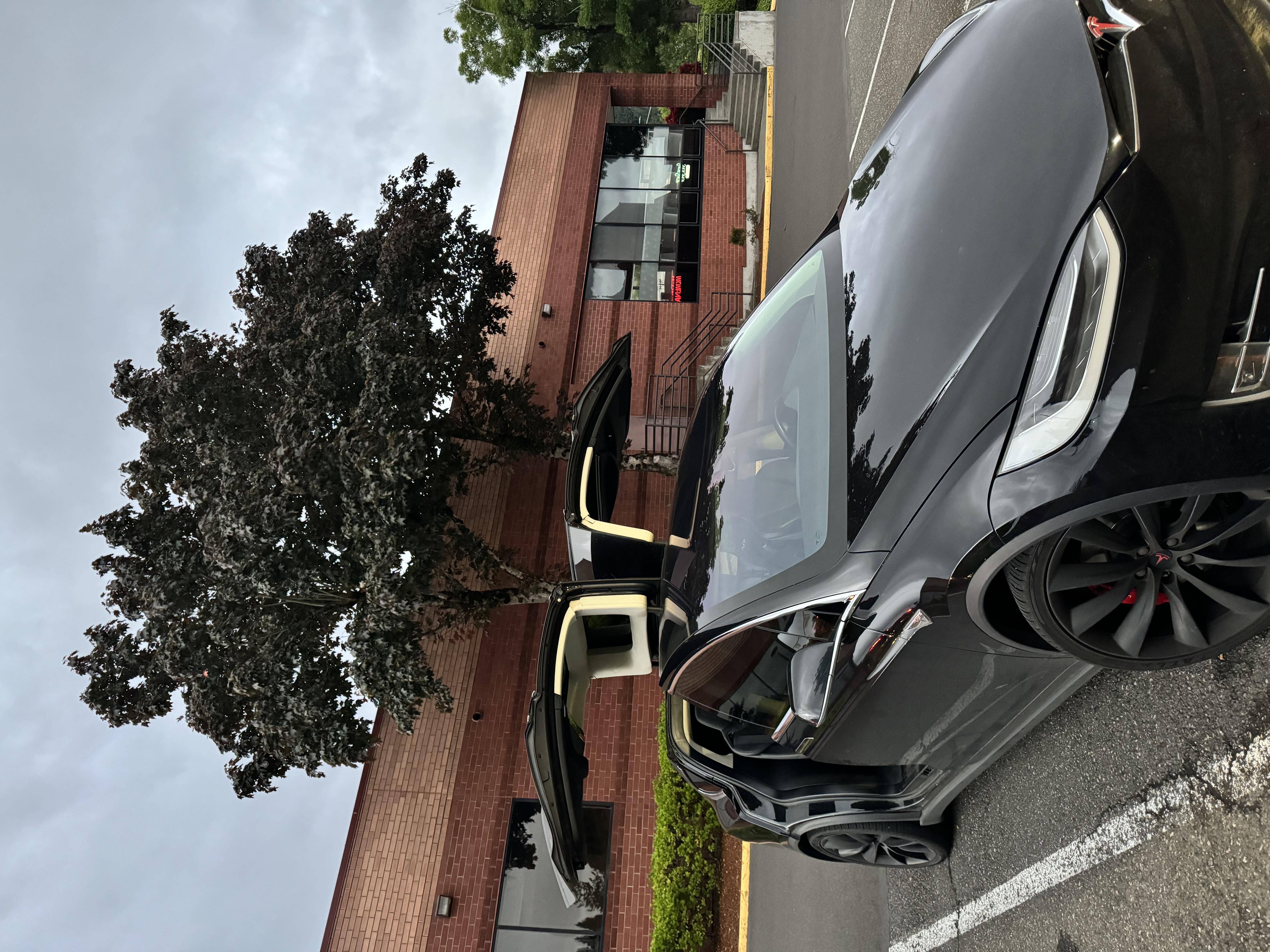 Used 2016 Tesla Model X Performance AWD/4WD image 1