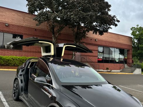 Used 2016 Tesla Model X Performance AWD/4WD image 1