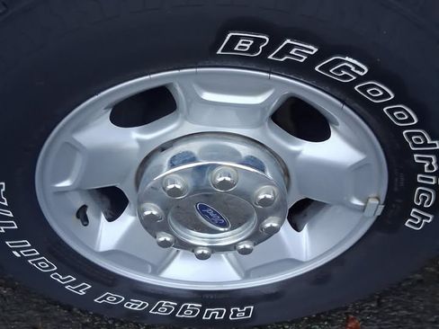 Used 2012 Ford F350 XLT w/ XLT Interior Pkg image 11