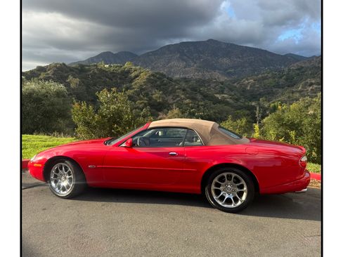 Used 2002 Jaguar XK8 Convertible image 6