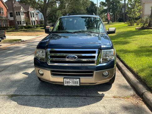 Used 2013 Ford Expedition XLT RWD image 1