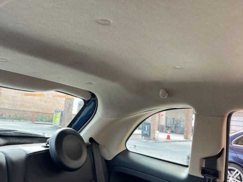 Used 2015 FIAT 500 Pop image 12