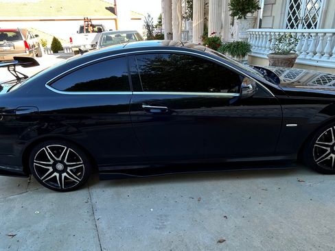 Used 2014 Mercedes-Benz C 250 Coupe image 4