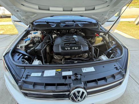 Used 2014 Volkswagen Touareg VR6 AWD/4WD image 17