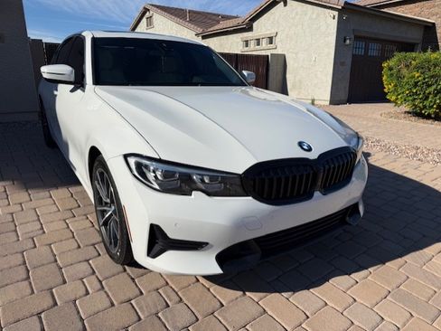 Used 2019 BMW 330i Sedan w/ Driving Assistance Package image 10