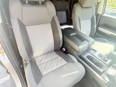 Used 2016 Toyota Tundra SR5 w/ SR5 Upgrade Package RWD image 23