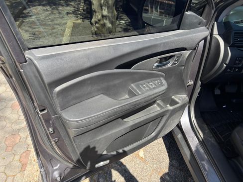 Used 2021 Honda Pilot Elite image 11